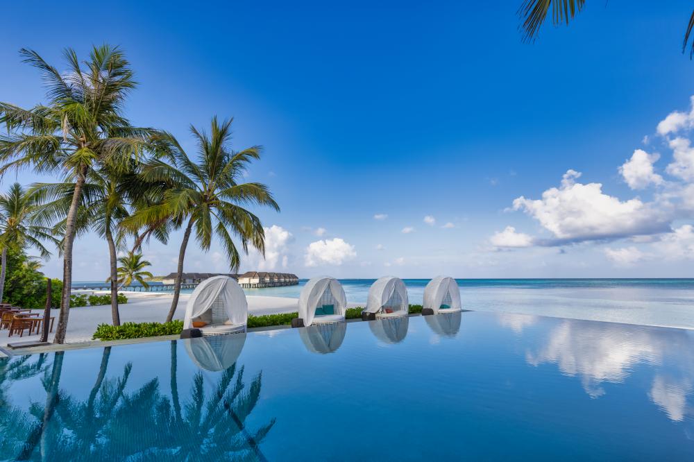 Luxurious Florida Keys estate overlooking the ocean