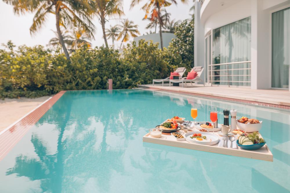 Lavish alfresco dining set up at a luxury Florida Keys villa