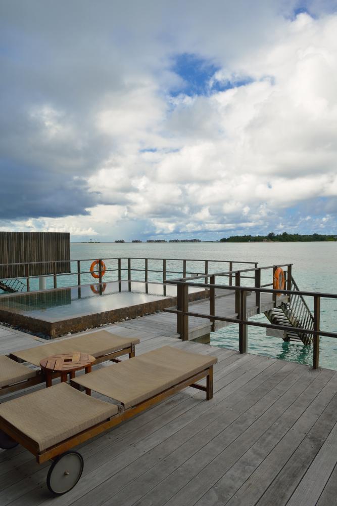 Couple's Secluded Serenity on Florida Keys Waterfront Deck