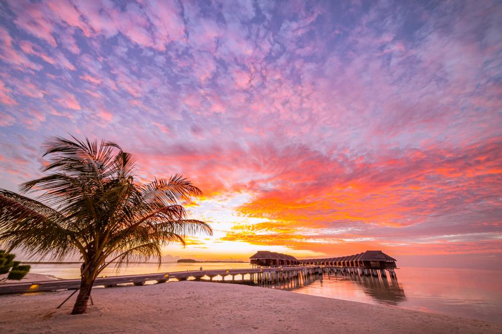 Peaceful Florida Keys sunset over the ocean